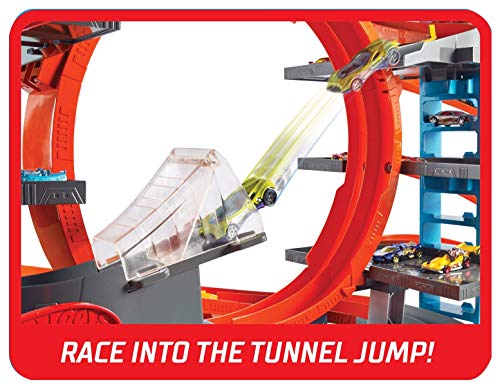 Hot-Wheels-FTB69-City-Garage-with-Loops-and-Shark-Connectable-Play-Set-with-2-Diecast-and-Mini-Toy-Car-Amazon-Exclusive-0-2.jpg