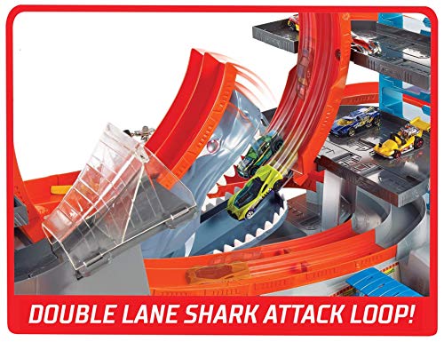 Hot-Wheels-FTB69-City-Garage-with-Loops-and-Shark-Connectable-Play-Set-with-2-Diecast-and-Mini-Toy-Car-Amazon-Exclusive-0-3.jpg